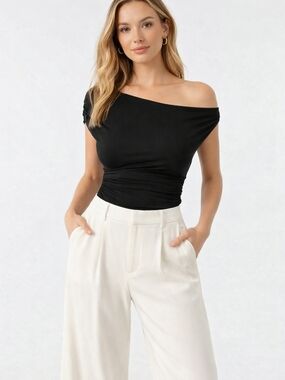 Black Asymmetrical Waist Length Top L Ruched Side Gold Ring Stretch Off Shoulder